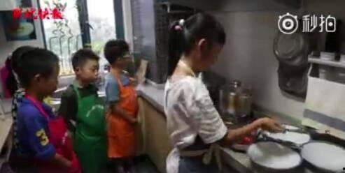 小朋友做饭视频,跟着小朋友学做美味佳肴
