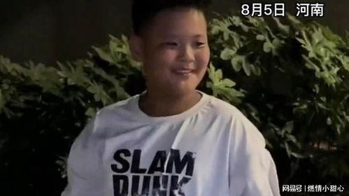 爆料吃瓜的男孩子叫什么,那位热衷于吃瓜的帅气男孩究竟是谁？