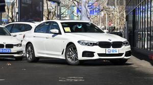 宝马525视频,驾驭科技，尽享豪华驾驭体验