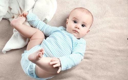 六个月宝宝视频,视频记录的温馨时光