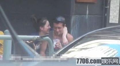 咬耳朵视频,揭秘人际交往中的秘密沟通技巧