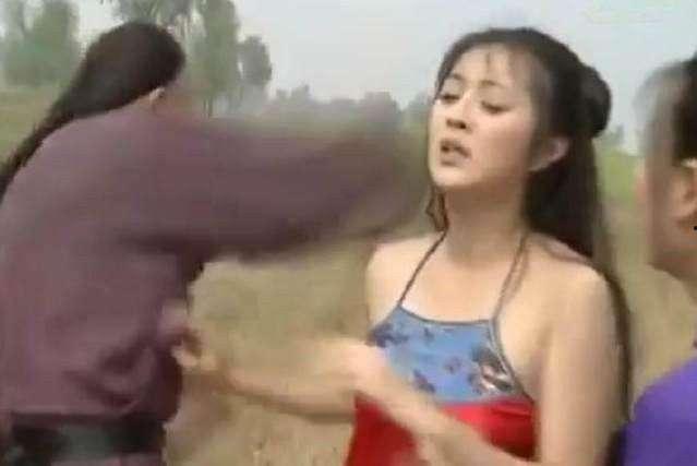 肚兜视频,传统服饰魅力再现