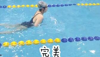 游蛙泳视频,跟随视频学蛙泳，轻松掌握泳姿要领
