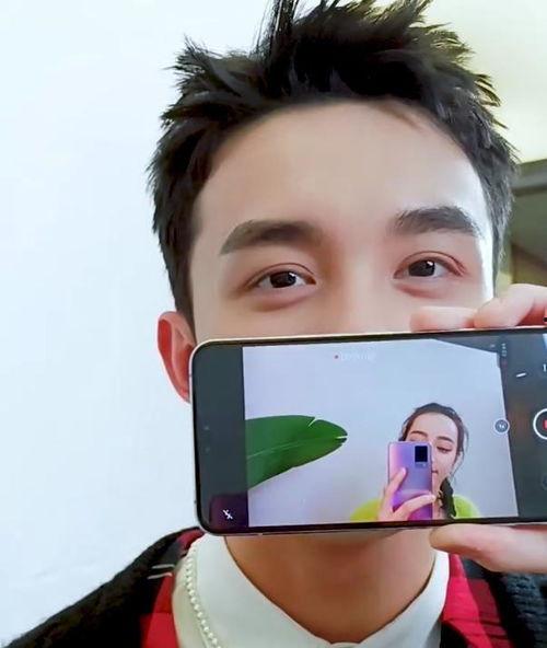 爆料吃瓜热门反差,吃瓜热门背后的惊人反差！