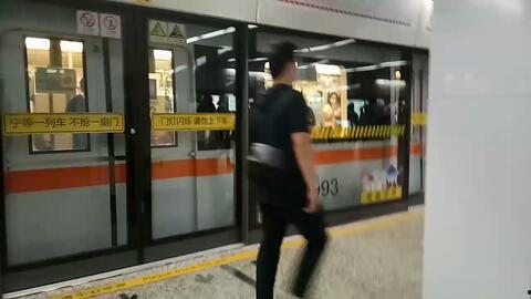 地铁进站视频,捕捉城市脉搏的流动画面