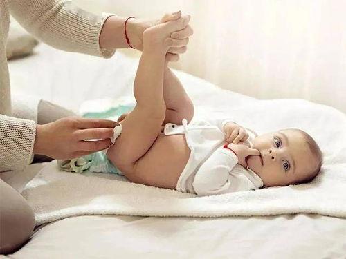 宝宝拉臭臭视频