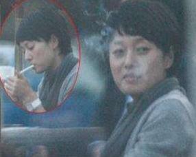 明星抽烟视频,揭秘明星吸烟瞬间