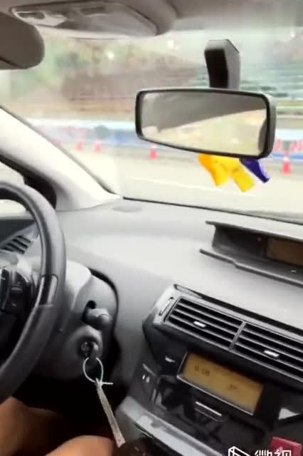 小轿车视频,小轿车视频中的动感时光