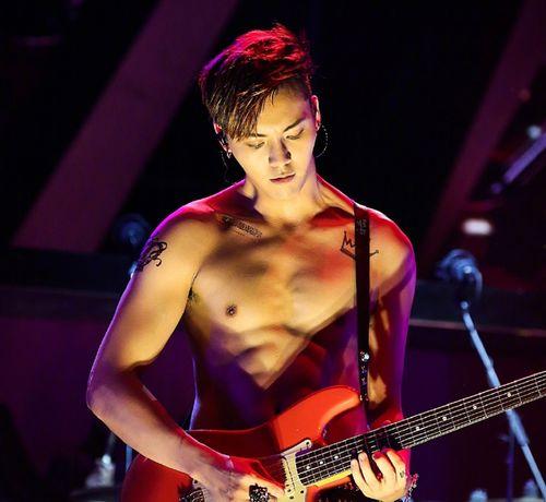 陈伟霆的视频,展现魅力四溢的舞台风采