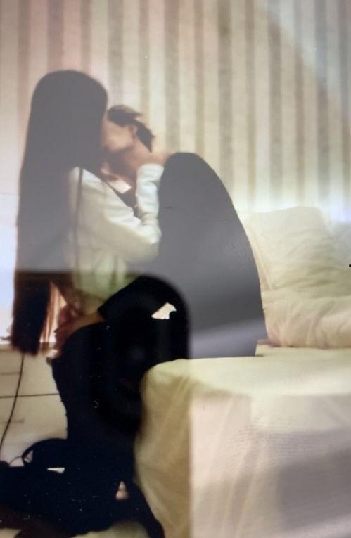 女生亲嘴视频,揭秘女生亲嘴视频背后的浪漫故事