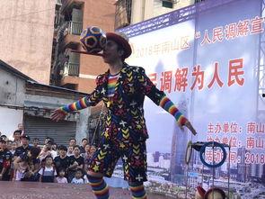 小丑表演视频,揭秘小丑表演的神奇魅力