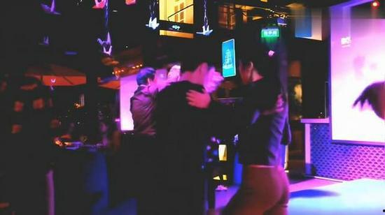 酒吧舞曲视频