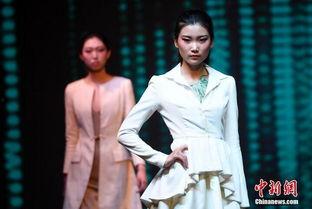 大学生走秀视频,大学生走秀惊艳演绎时尚盛宴