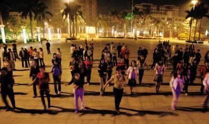 多人跳舞视频,多人舞蹈视频精彩瞬间集锦