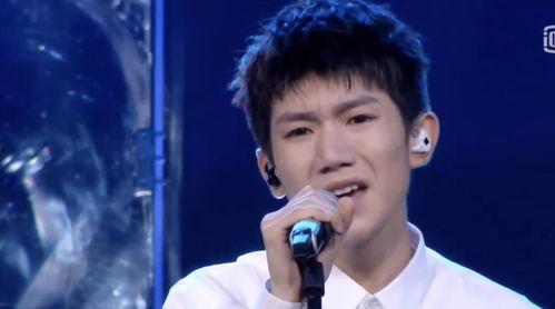 王源唱歌视频,音乐现场燃情瞬间